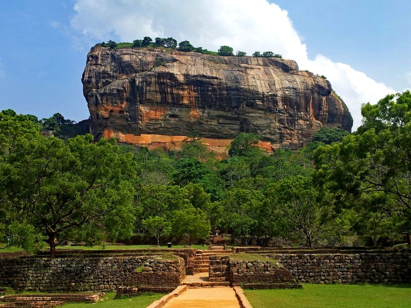 Sigiriya & Pinnawala Highlights